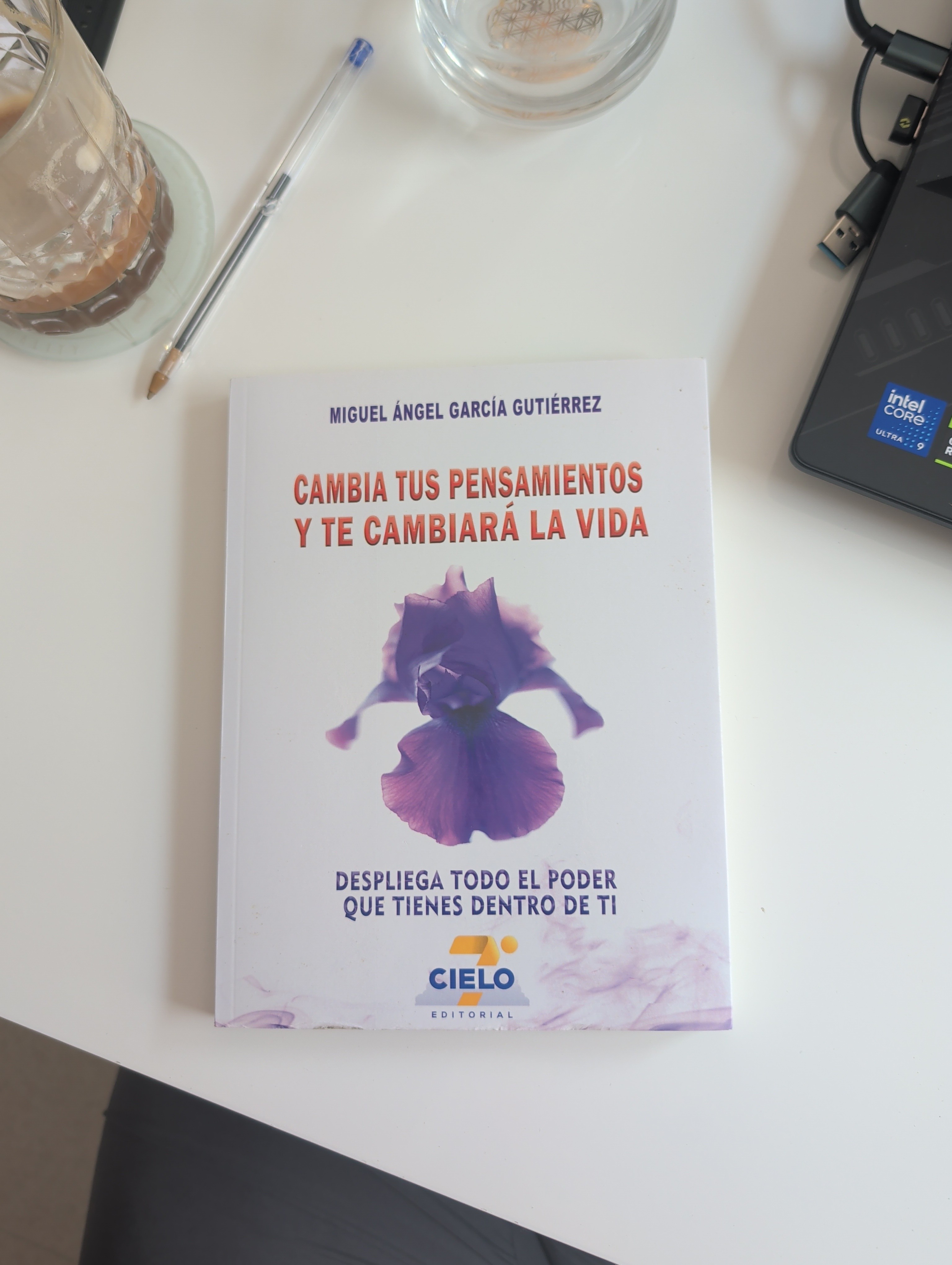 Portada: Cambia tus Pensamientos y Te Cambiará la Vida